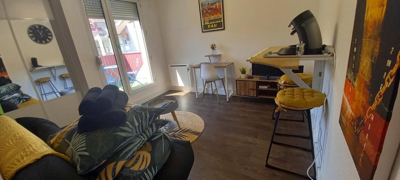 L'Etoile Paloise -Terrasse &Wifi &Parking &Piscine Apartment По Екстериор снимка